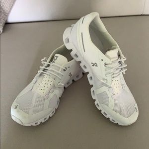 NWOB women’s running shoes
